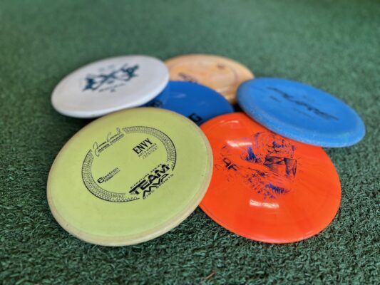 Disc Replay – hylla med begagnade discar hos Discace of Sweden